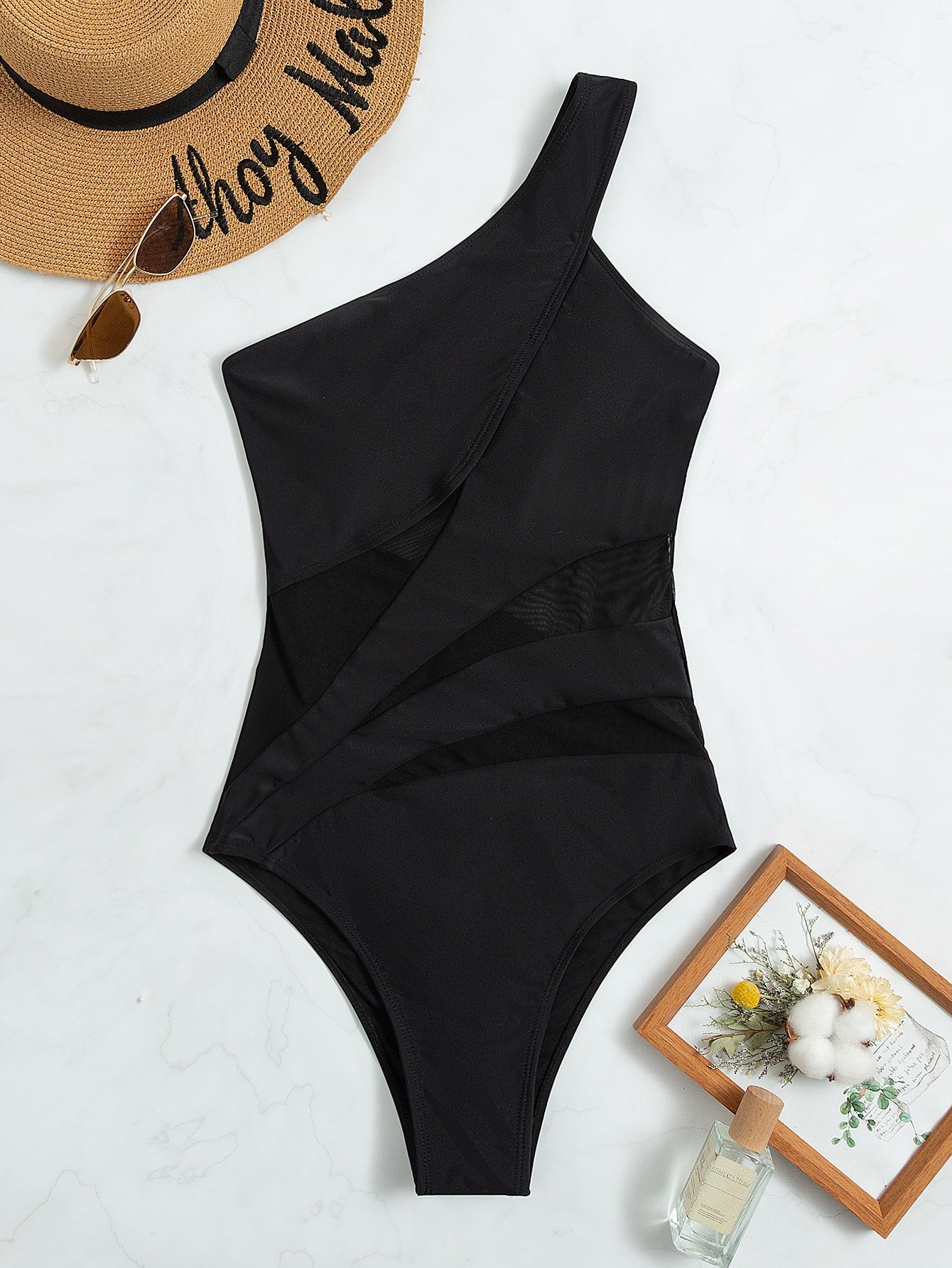 Maiô Contraste – Elegância e Estilo com Cores Marcantes