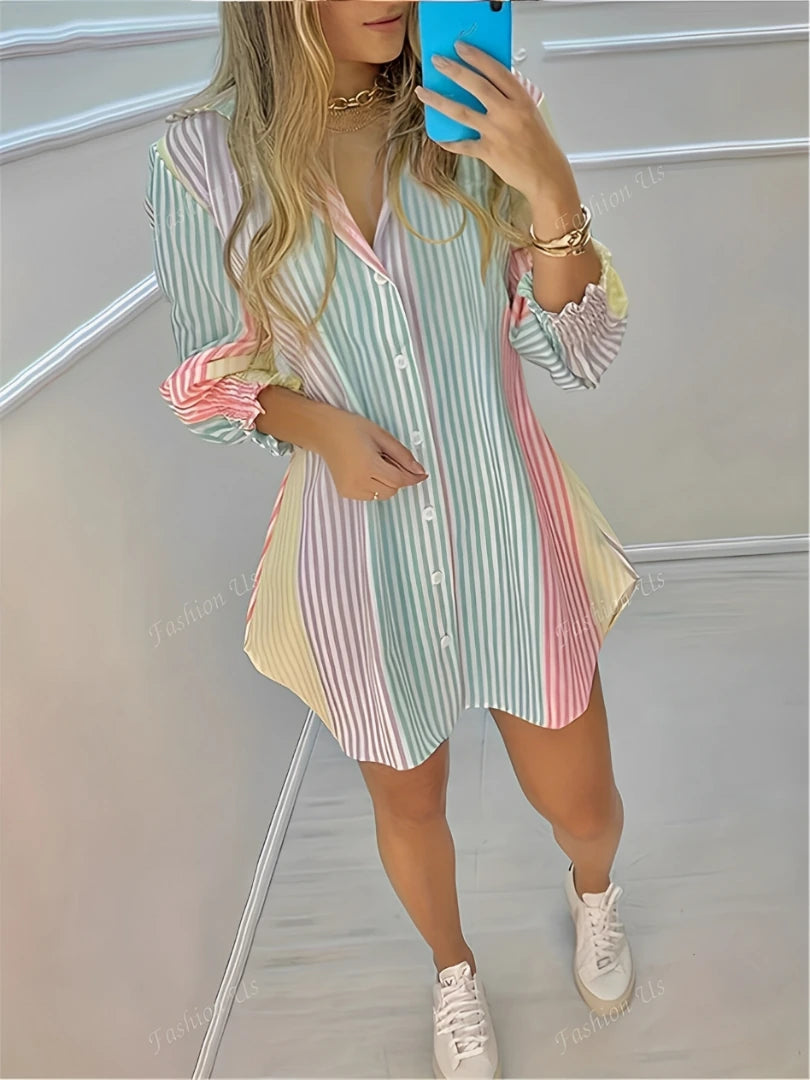 Camisa Feminina com Estampa Listrada Colorida