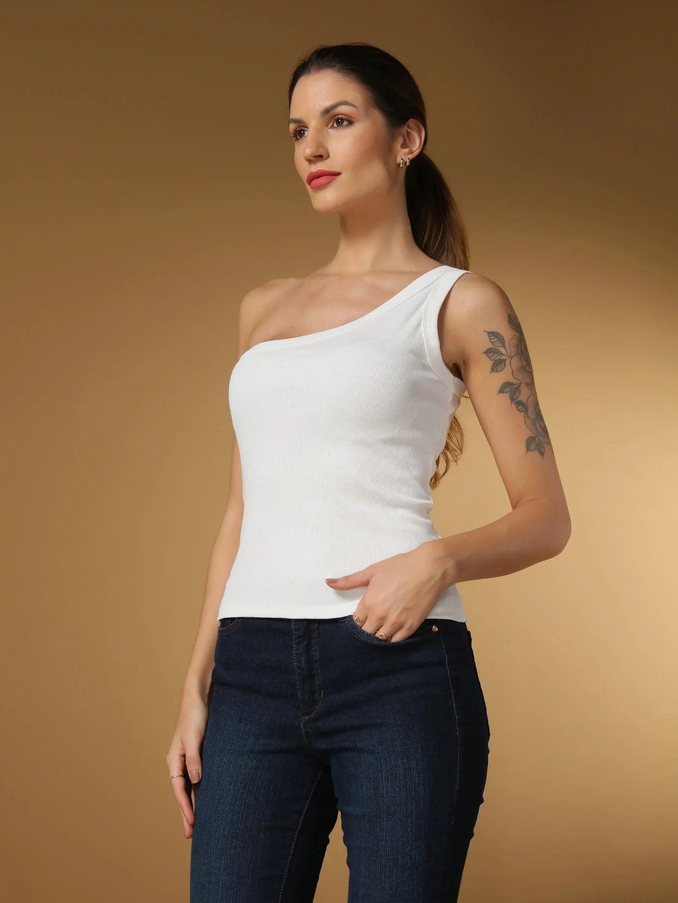 Blusa Cropped Assimétrica de Alça Larga