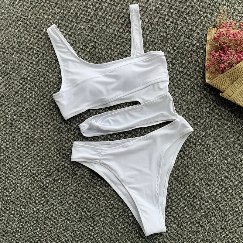 Maiô com Cavas – Estilo e Conforto para um Verão Impecável